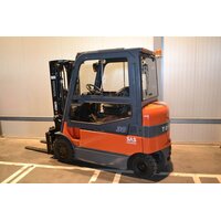 Электропогрузчик Toyota 7 FBMF 30, год 2005 - 442E93F5 Электропогрузчик Toyota 7 FBMF 30, год 2005 - 442E93F5