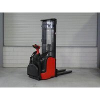Сопровождаемый электроштабелер Linde L 14 ap i - Triplex ** NEW battery !!, год 2014 - 268849C8