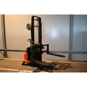Сопровождаемый электроштабелер BT LSV 1250 / 11, год 2004 - 68CC4539