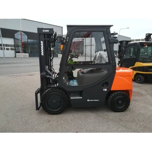 Дизельный погрузчик Doosan D30 G, год 2019 - 9B62DB5B
