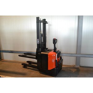 Сопровождаемый электроштабелер BT SPE 125 L, год 2005 - 30AFD064