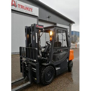 Дизельный погрузчик Doosan D30G PLUS, год 2018 - 4C23D388