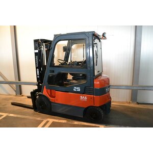 Электропогрузчик Toyota 7 FBMF 25, год 2011 - 59AFBFFD
