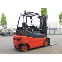 Электропогрузчик Linde E20/02, год 2006 - 087B5CDF 3