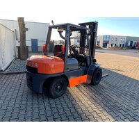 Дизельный погрузчик Toyota 4 ton diesel, год 1998 - 595A960D фото 2