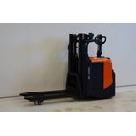 Складской штабелер БУ электроподъем BT SPE200D Складской штабелер БУ электроподъем BT SPE200D