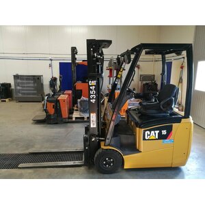Электропогрузчик Caterpillar EP 15 PNT, год 2012 - 7F9A23B2
