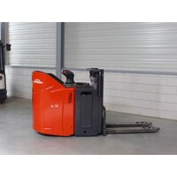Электротележка Linde L 12 L sp i, место для оператора 2 Электротележка Linde L 12 L sp i, место для оператора 2