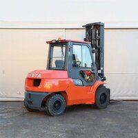 Дизельный погрузчик Toyota 42-7FD45, год 2011 - 24D00921