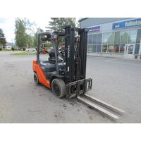 Дизельный погрузчик Toyota 02-8 FD F 25, год 2015 - EE436A08 фото 2
