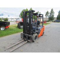 Дизельный погрузчик Toyota 02-8 FD F 25, год 2015 - EE436A08 фото 2