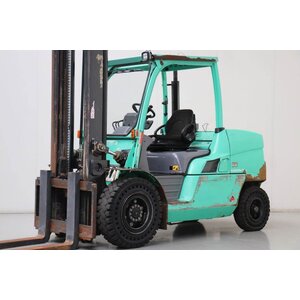Дизельный погрузчик Mitsubishi FD50NT, год 2014 - 81E7F39C
